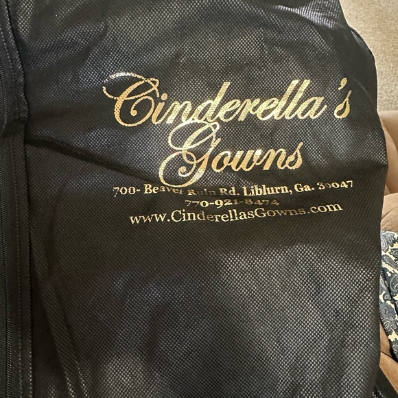 Prom dress only wore once. Like new - Picture 2 of 3